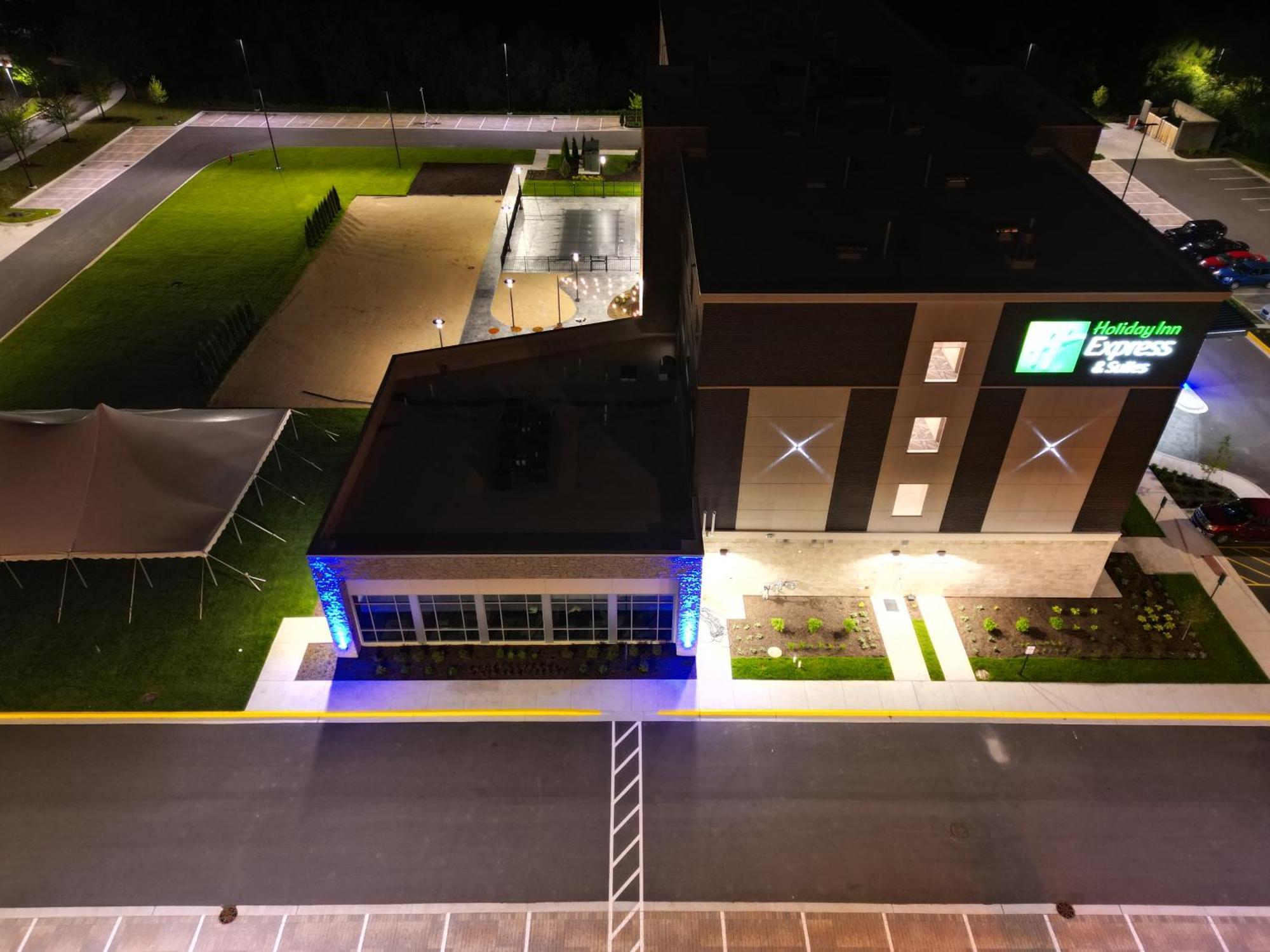 Holiday Inn Express & Suites Chicago Schaumburg By Ihg 外观 照片