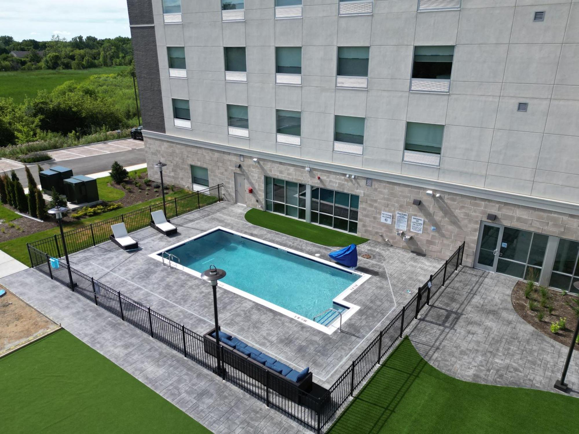 Holiday Inn Express & Suites Chicago Schaumburg By Ihg 外观 照片