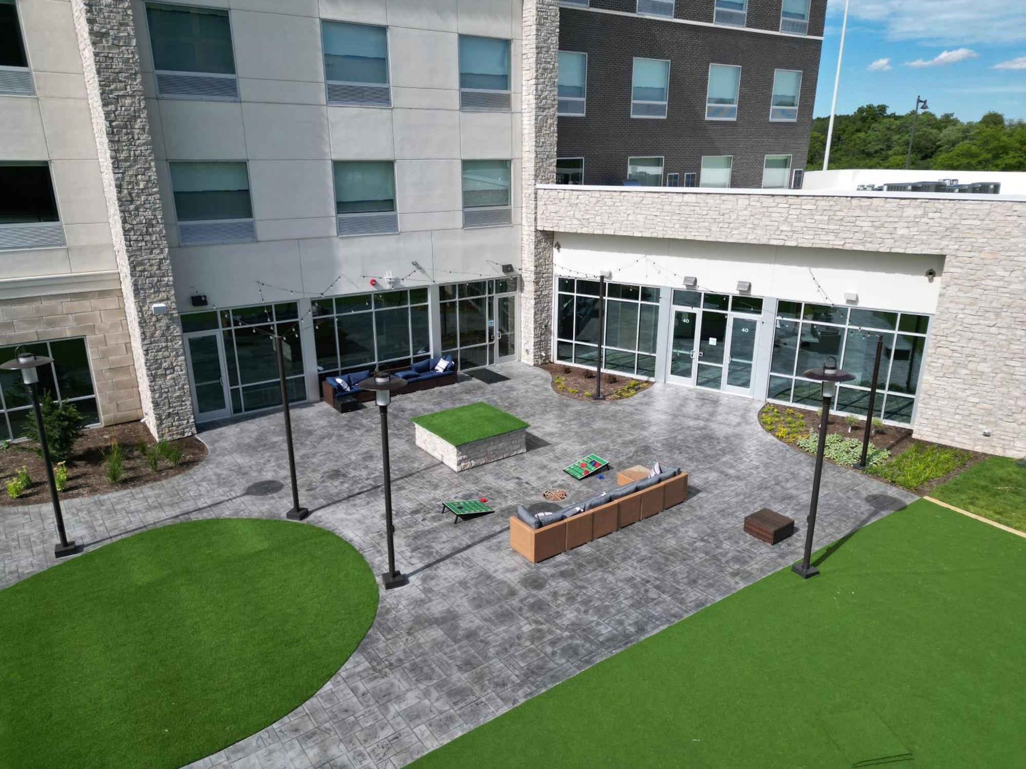 Holiday Inn Express & Suites Chicago Schaumburg By Ihg 外观 照片