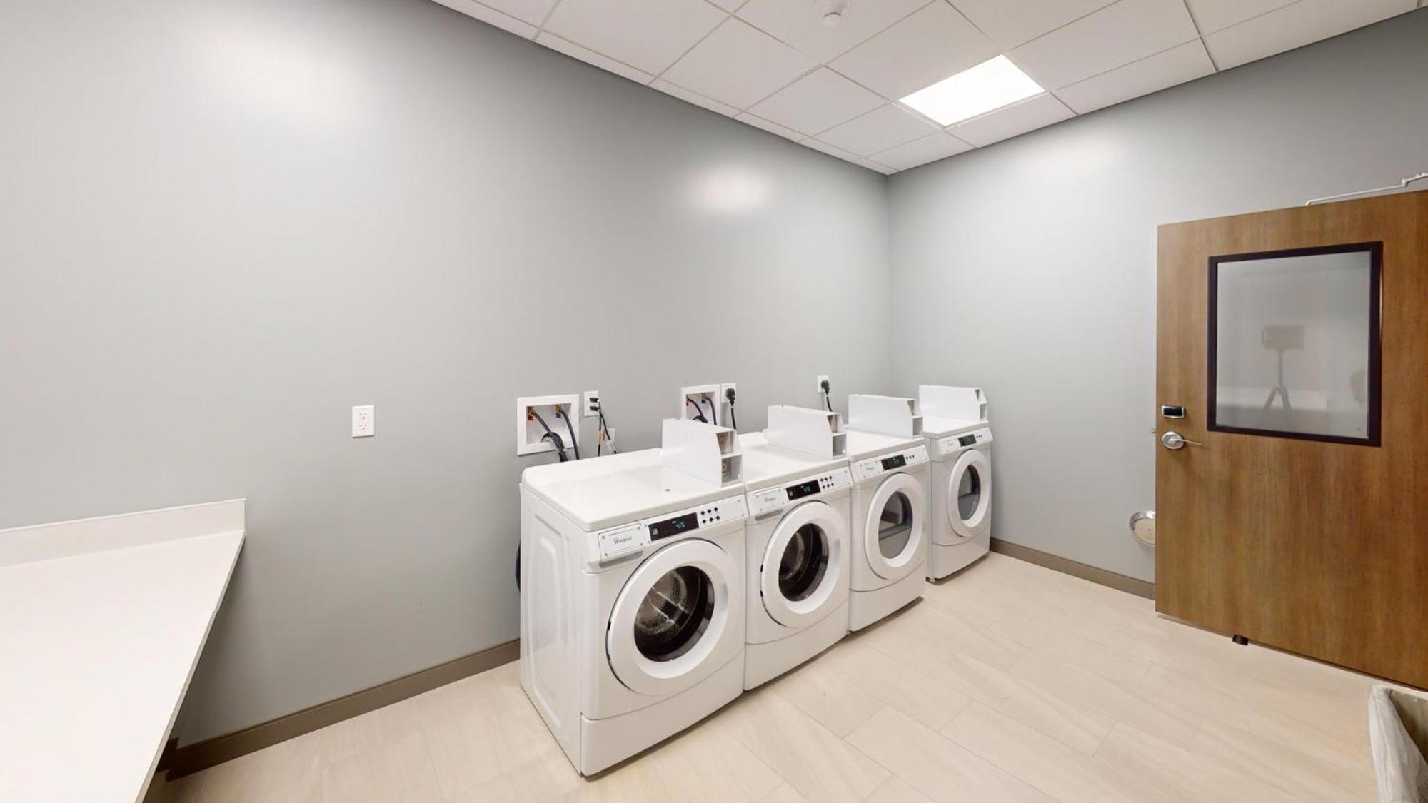 Holiday Inn Express & Suites Chicago Schaumburg By Ihg 外观 照片