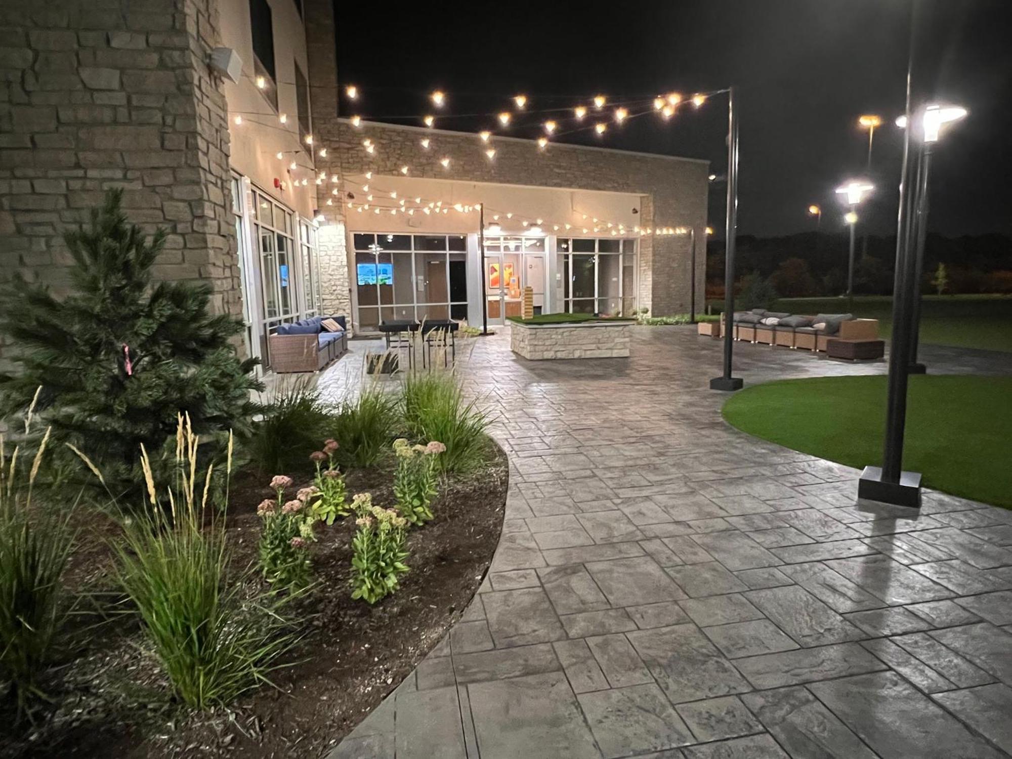 Holiday Inn Express & Suites Chicago Schaumburg By Ihg 外观 照片